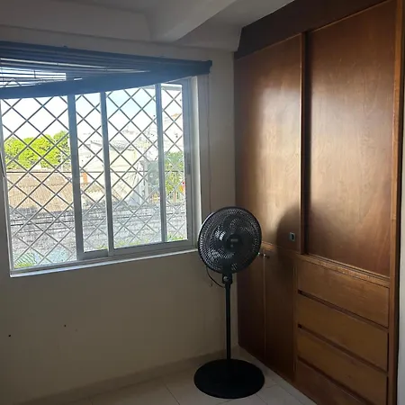 Habitación en casa particular Umweltfreundliches Gemütliches Etagenbett Mit Privatem Bad Nähe Flughafen Cartagena